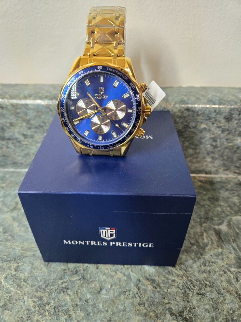 Invicta Montres Prestige Men's Quartz Watch MPW-0349 – Gold-Tone & Blue Dial